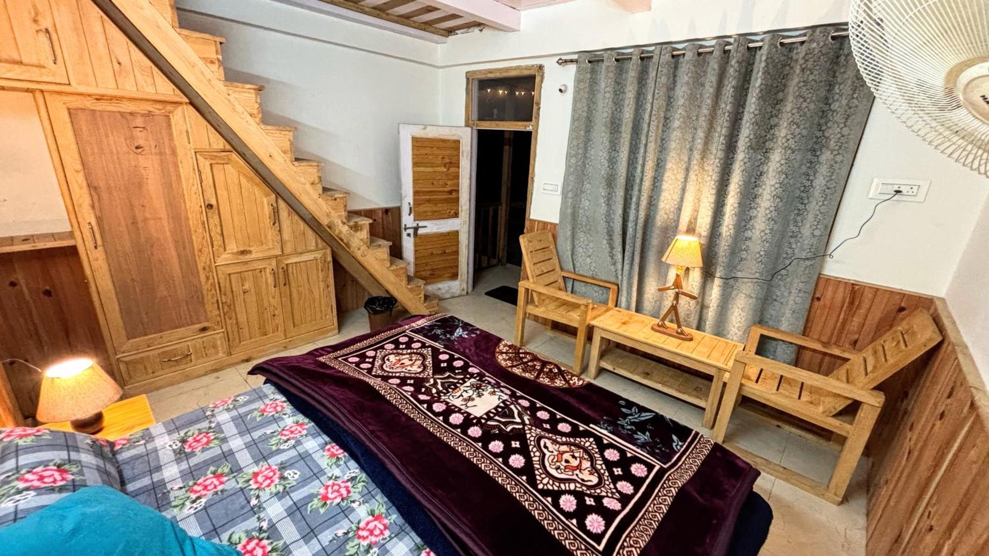Jumboz Cabin Kasol Buitenkant foto